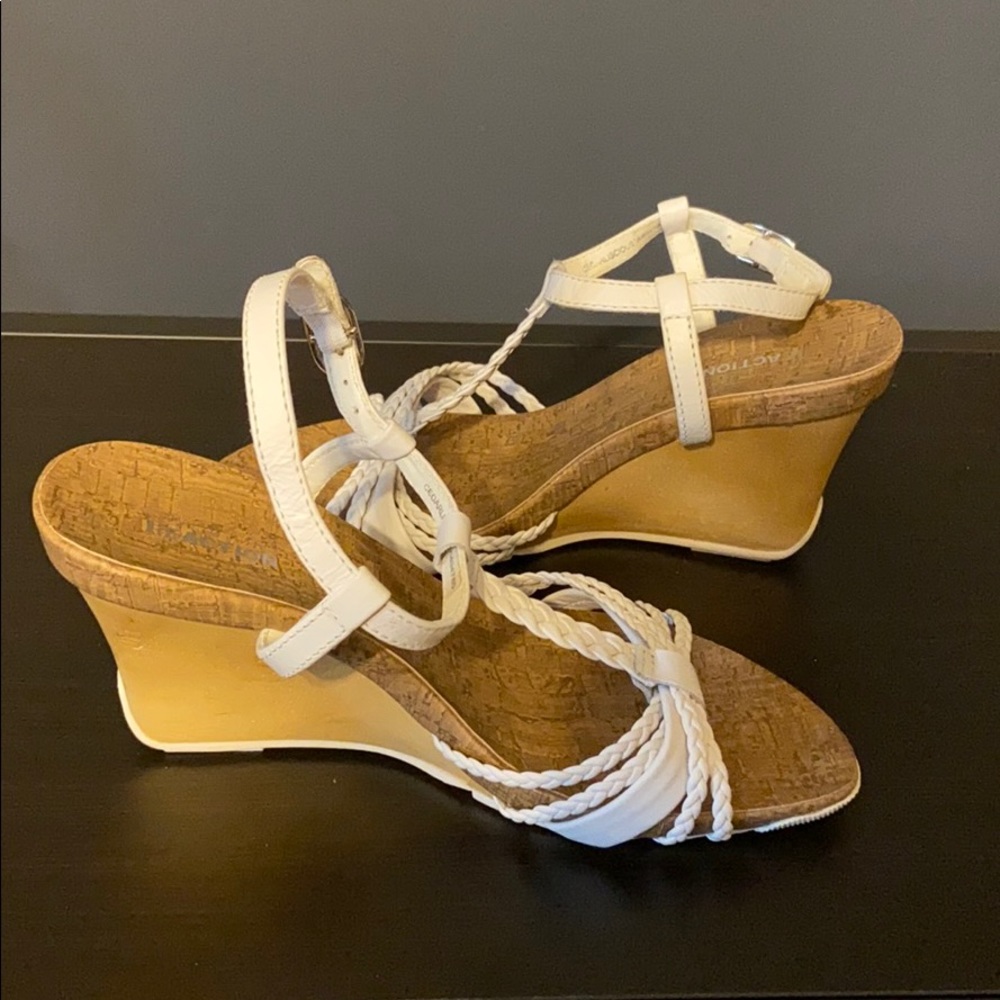Sandals - Picture 3 of 5